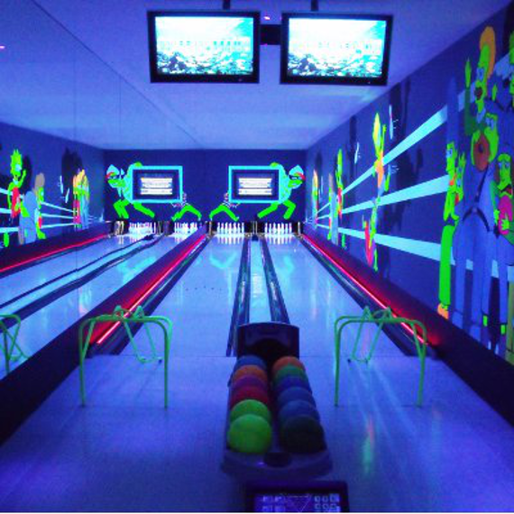 2018-07/home-bowling-alley-installation-2